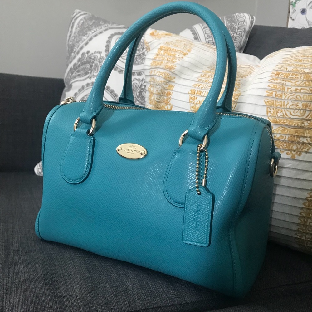 Coach Peyton mini Bennett cross grain leather